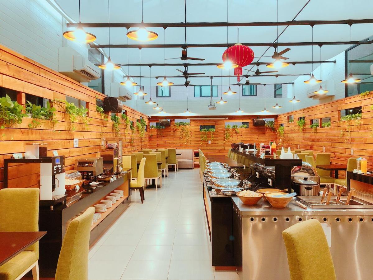 Wemeet Hotel Pingtung Esterno foto