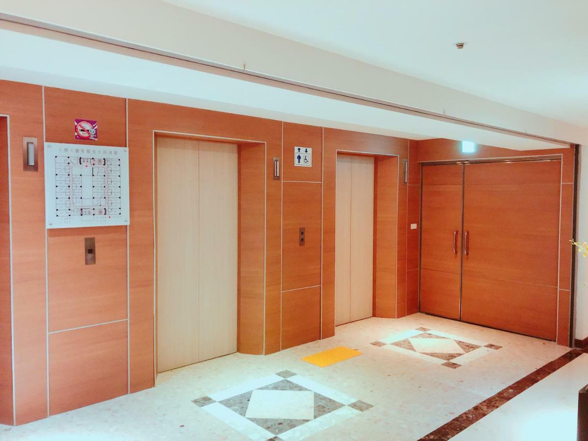 Wemeet Hotel Pingtung Esterno foto