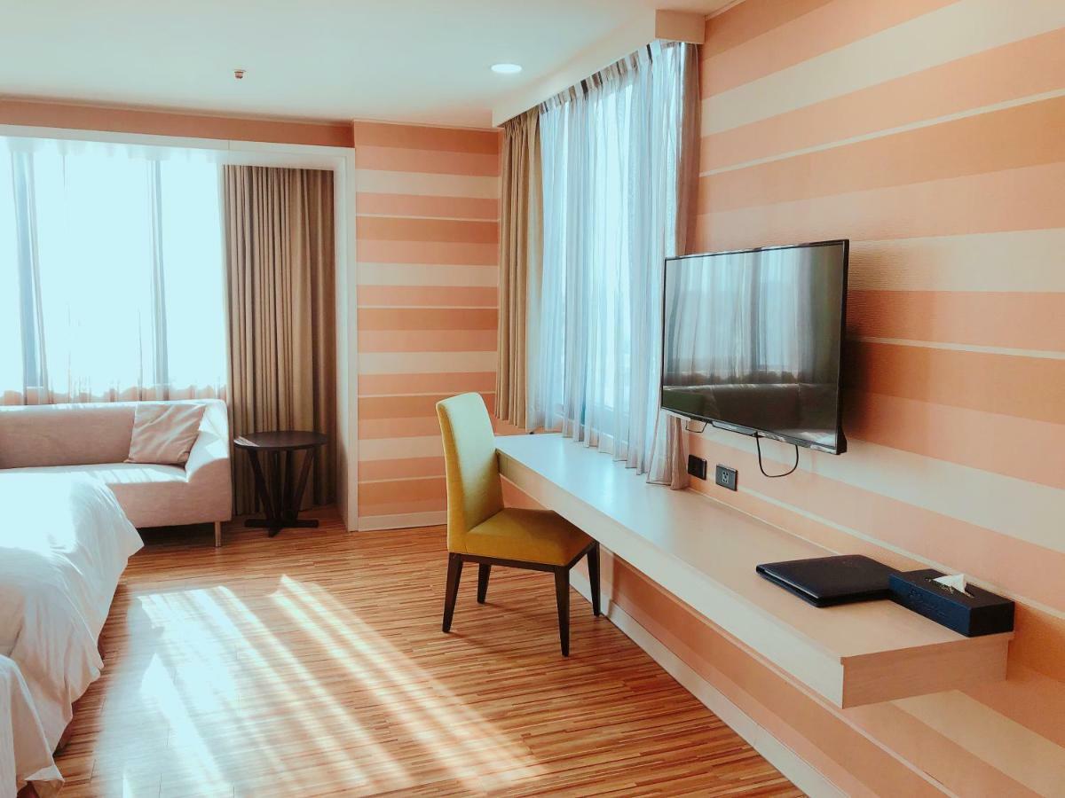 Wemeet Hotel Pingtung Esterno foto