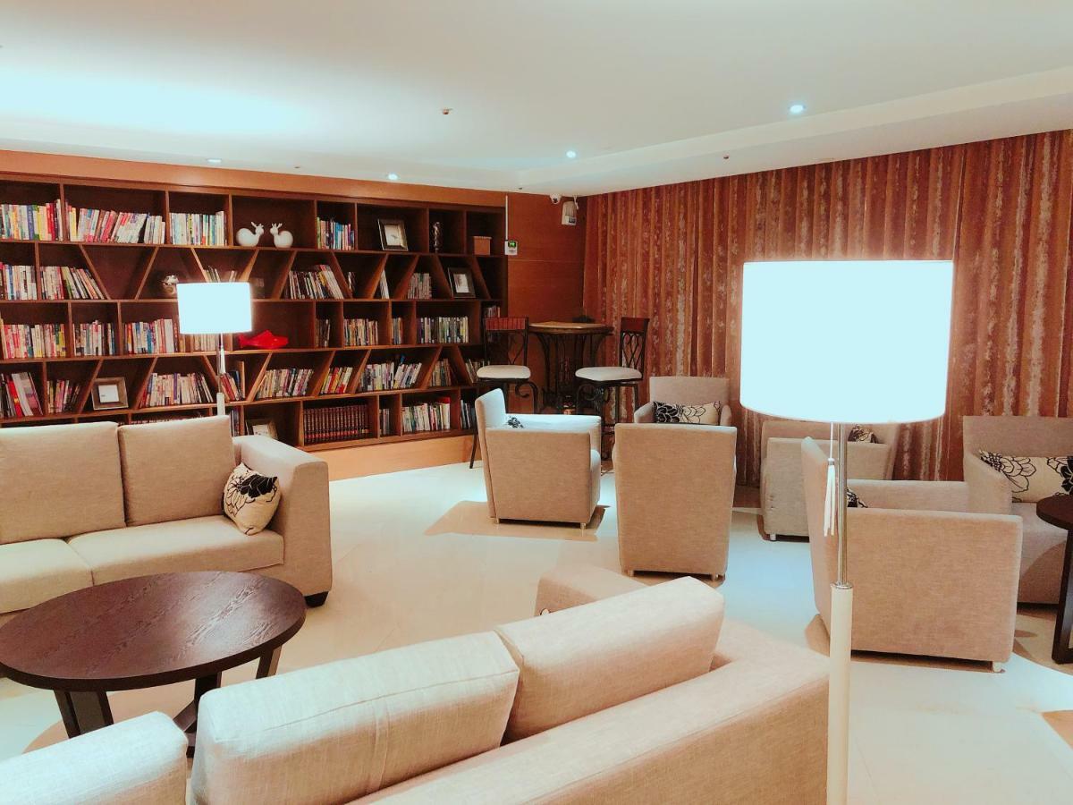 Wemeet Hotel Pingtung Esterno foto