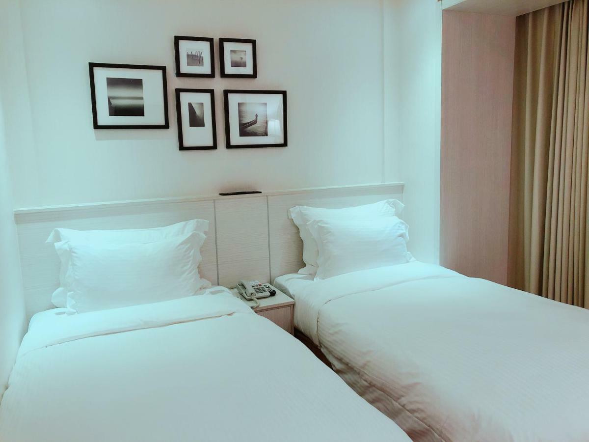 Wemeet Hotel Pingtung Esterno foto