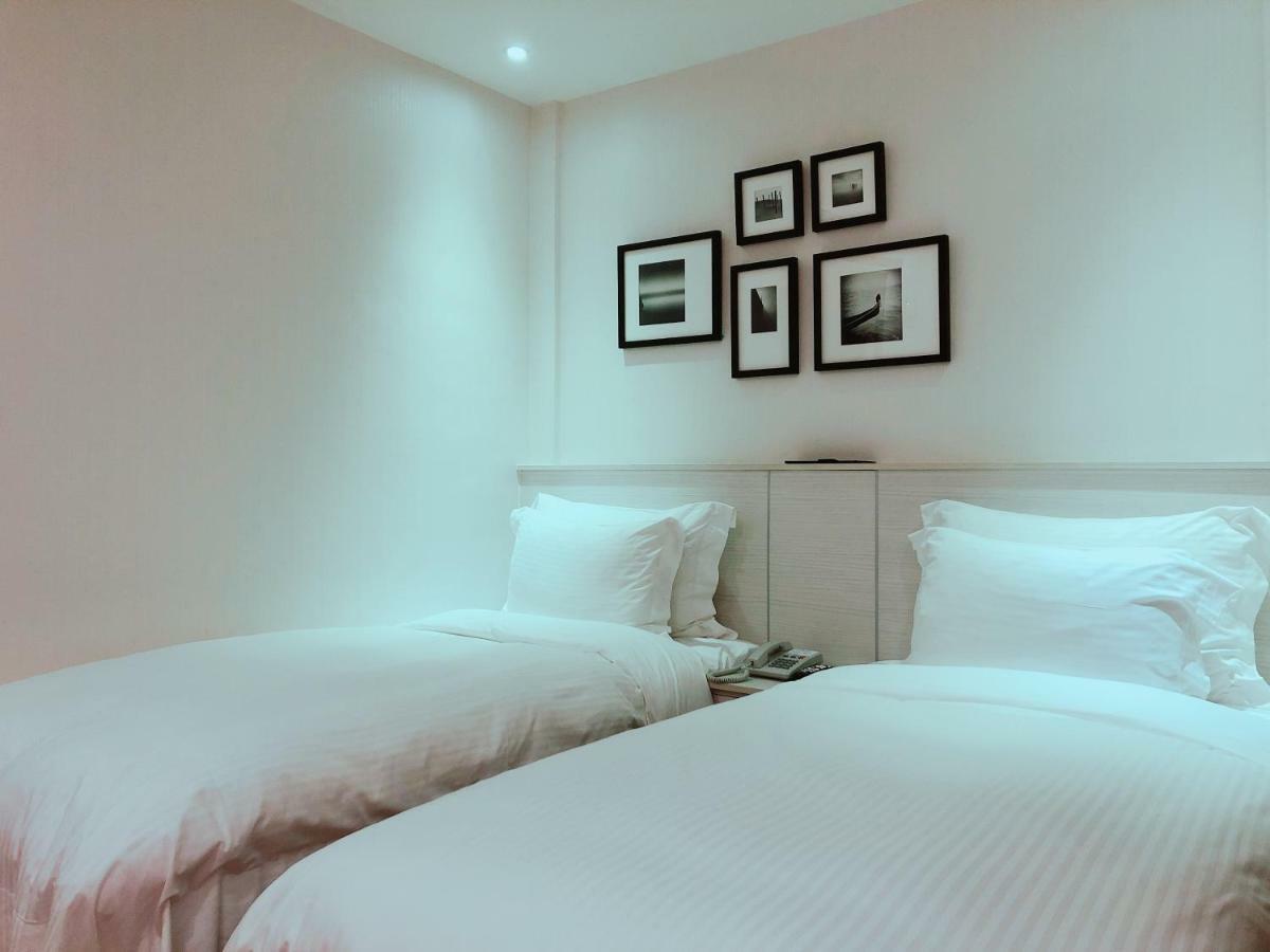 Wemeet Hotel Pingtung Esterno foto