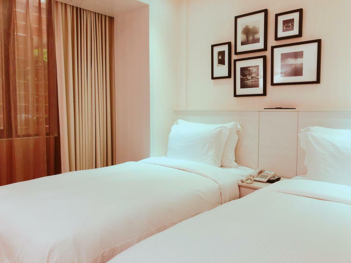 Wemeet Hotel Pingtung Esterno foto